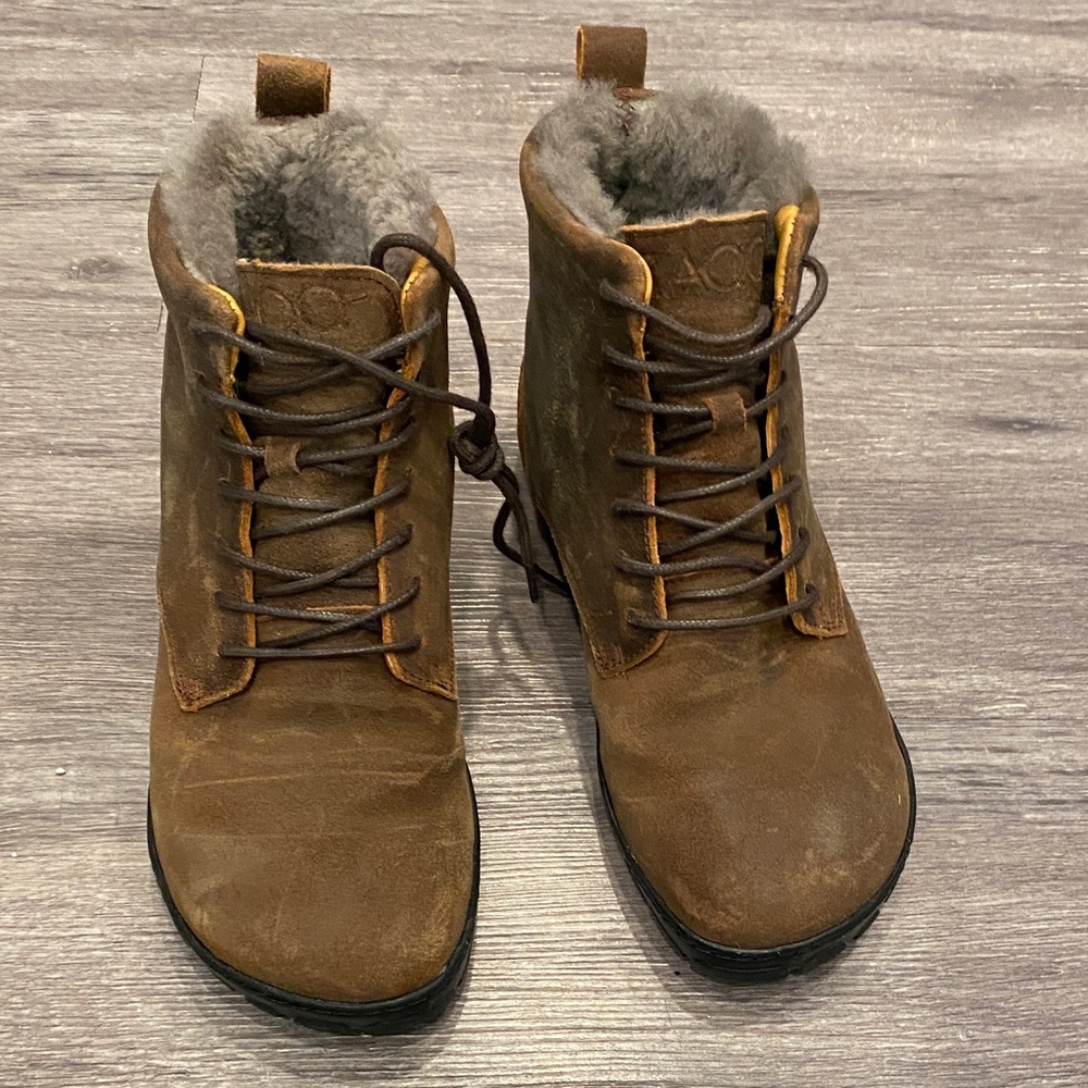 Zaqq Quintic Barefoot Shoes Women’s Plush-Lined Brown Lace-Up Winter Boots